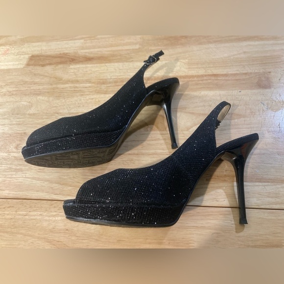 J.Renee sparkly black heels in size 9.Absolutely stunning 😍. EUC  3 inch heel - Picture 1 of 9